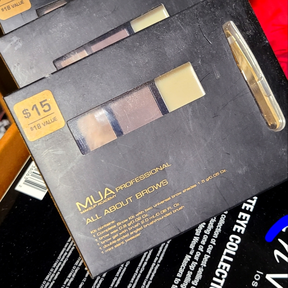 MUA Professional Makeup Academy Travel Brow Kit